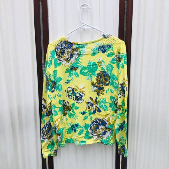 Isaac Mizrahi Crochet Neck Cottage Rose Cardigan - Picture 2 of 7